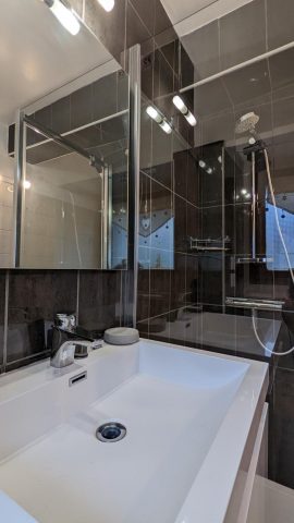 31G100288-e55dc08e25774747be5c908e4cb6b8c3