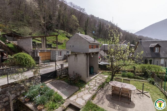 31G100288-eb5addd7594042aba28f9faf5d5f71f6