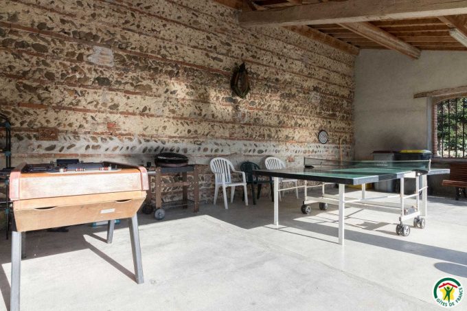 31G100307-61af66c77f5640d8b3bcbe913f8deba7