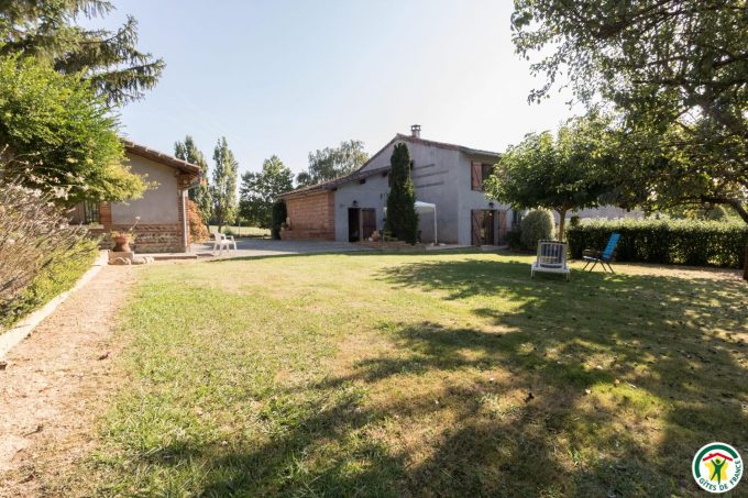 31G100307-7691e5f065b6416f9a82f000c751b509