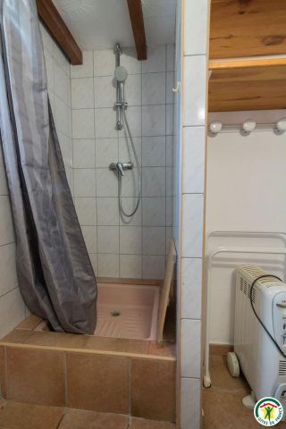 31G100307-c679c67e56f649deb646f7688f961d18