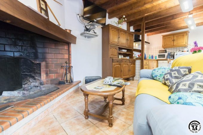 31G100342-225ed22678464f0388c4aaea9130d286