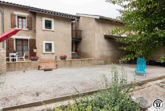 31G100342-873130e2a65642be90cada4b04c3d689