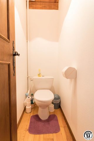 31G100342-9180b5718bc244ff902cb06c57cbae21