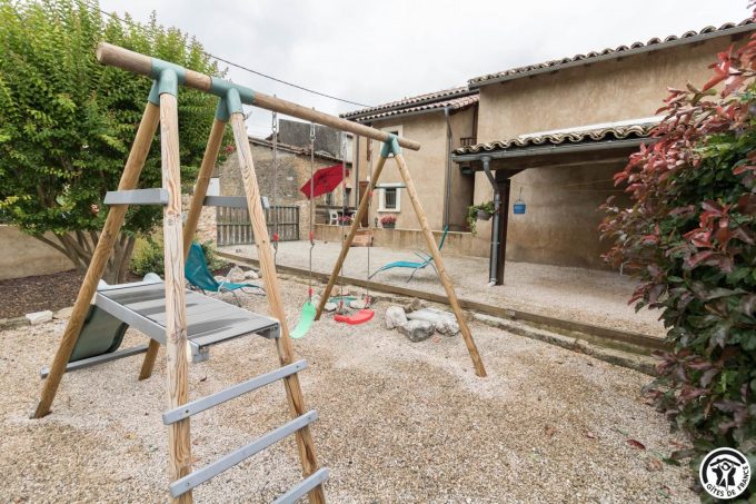 31G100342-b63f08d2698a48f28e02b89185afb7d2