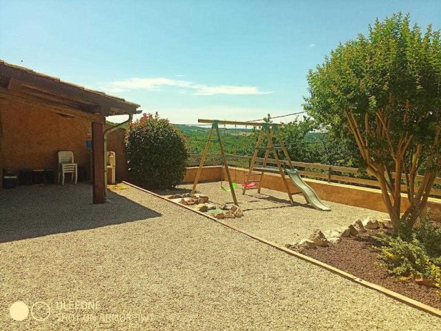 31G100342-eff78a3010dc4f66af2a3a8b4021ceaa