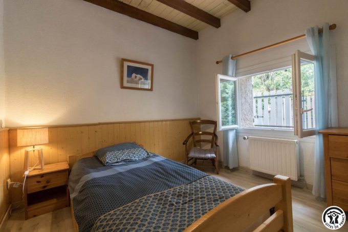 31G100344-6673caf7611a4543acf6fc88c051f44e