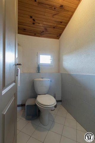 31G100344-a32a6d14954a4cbca3398d42e2ca9d43