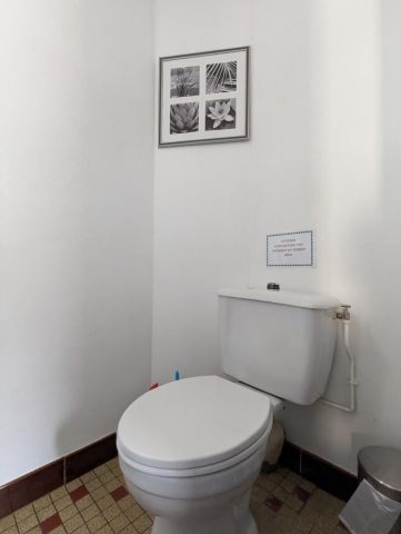 31G100355-8d6d78a31f0a4750832f0f27b80abc06