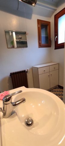 31G100355-d3b0c51b4cb647e588e50f451562efc5