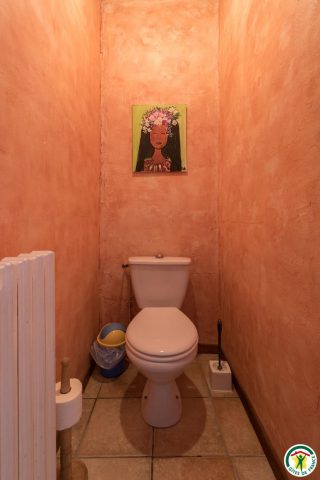 31G100358-1d100f8478504dccba892edf679a9a93