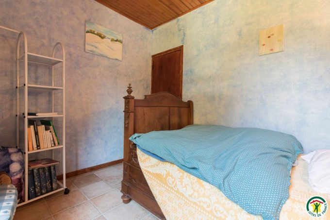 31G100358-89886bed3163446c801b57e491651068