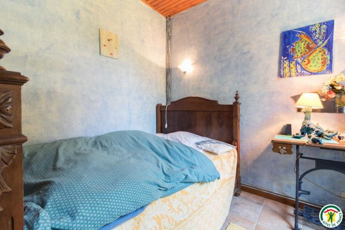 31G100358-b79ea4101ddb4f22940f0825d6618828