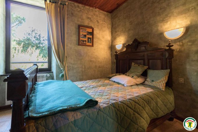 31G100358-d357efef2dbb41d988c5a0396c17e6fc