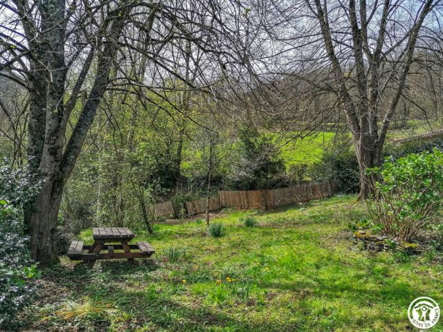 31G100360-47e01f822bbc40bca922088a81f84b01