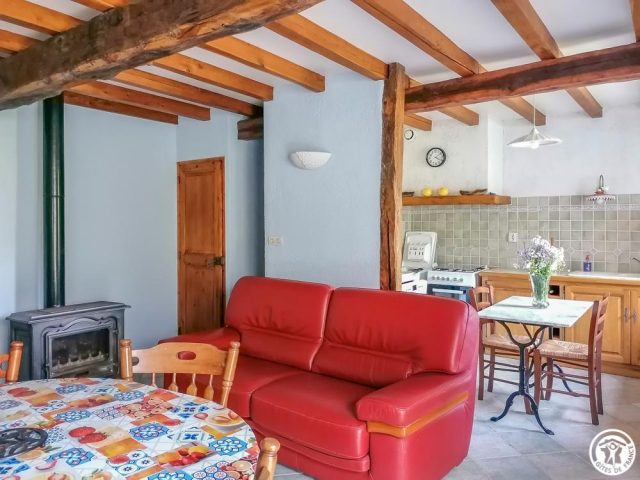 31G100360-6e1126616126422e92281e87abf44d21