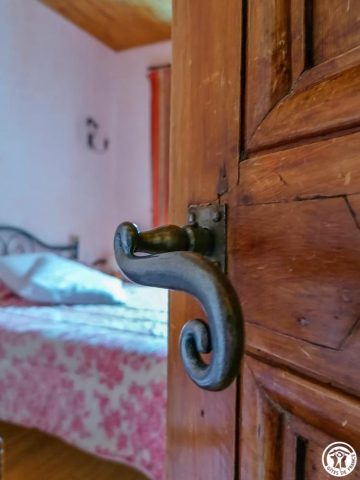 31G100360-bb5a8787339244f291f7bf7b276caae1