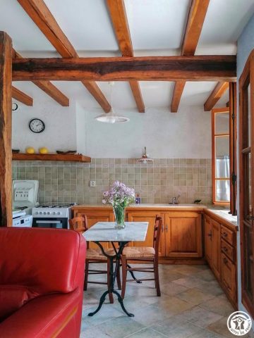 31G100360-d96ff7b83a454bd79113176f2a0df17d