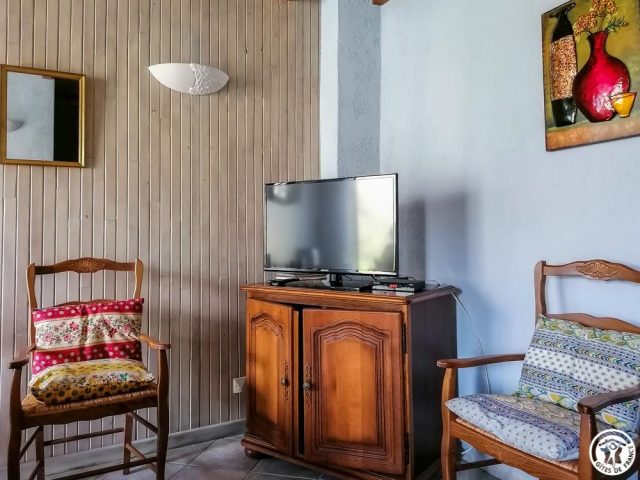 31G100360-f90f5144b27e4503b47a35a25bd4d30a