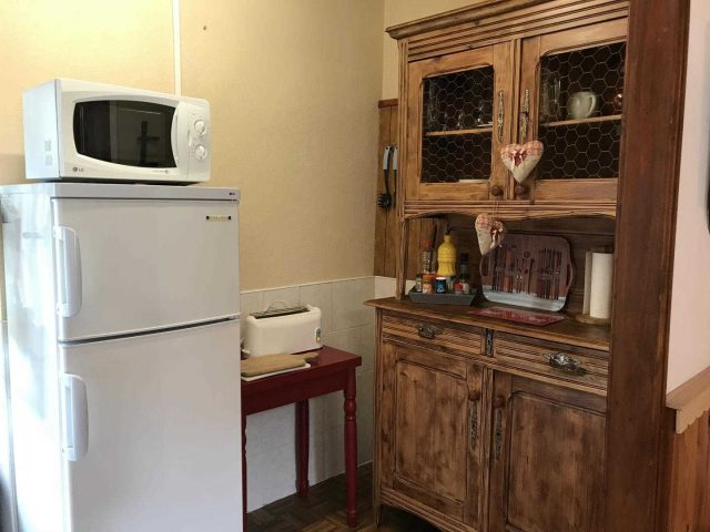 31G100375-38eba3f46c3d435bb107340c3ceb7217