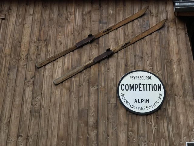 31G100375-533dc6326b8d43b0929304983a1fcf55