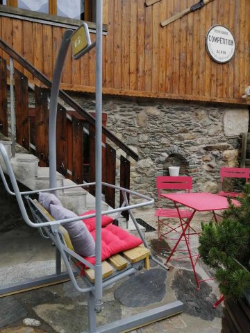 31G100375-53f9880e1ab7493eb943c6775fcc6f13