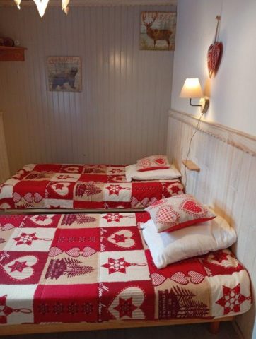 31G100375-5a93a6d679704fe39f5a4ed71d1d9901