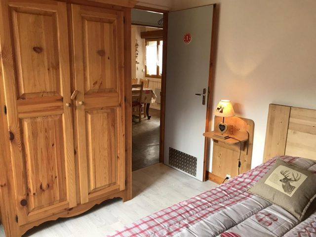 31G100375-85eb192e2fb14f079ec36aa8e003f9ad