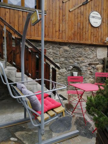 31G100375-cc5c4c8b50074e319b2d45cc015a13cc