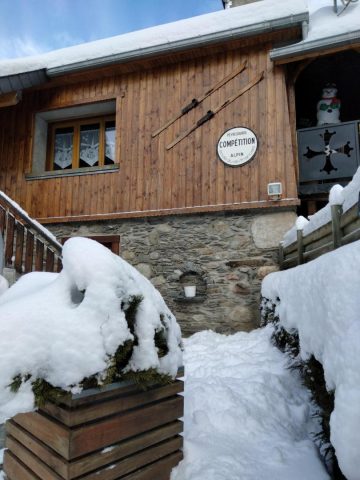 31G100375-dabe84bfdbf340d49783e677036d7d9f