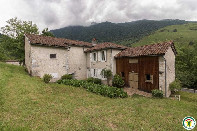 31G100403-3333f114c6d84f598b1073ffd9d22b94