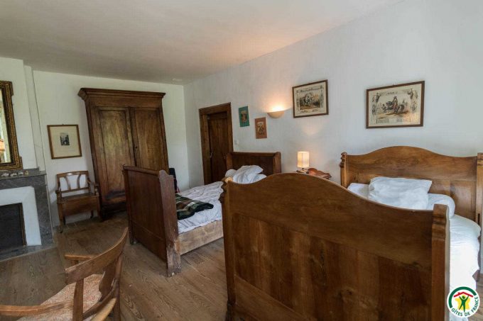 31G100403-507e187e399e4871a482694a36b7342c