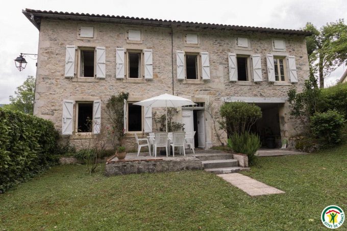 31G100403-816fb3432ad548a187e222631ad03dcc