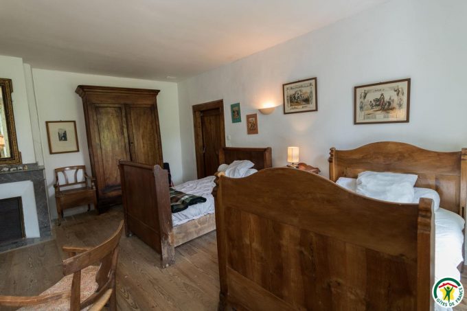 31G100403-a64be5e54008400f9839db621a8da349