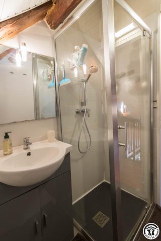 31G100440-14a567f6e59942edb7ccdb59f7a808ac