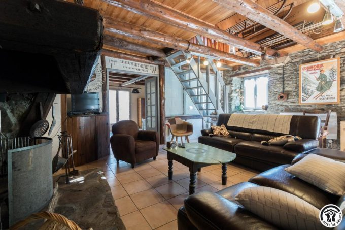 31G100440-1ebfff324a6b487688bd09f1b95670dd