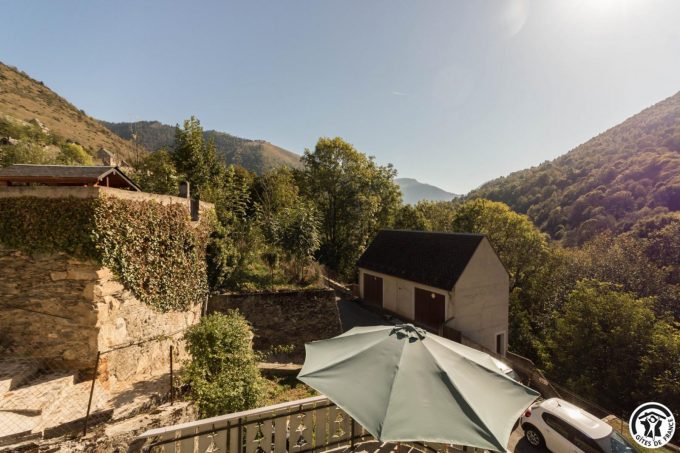 31G100440-80bdbf132d3a40518bb90ca6dba70174