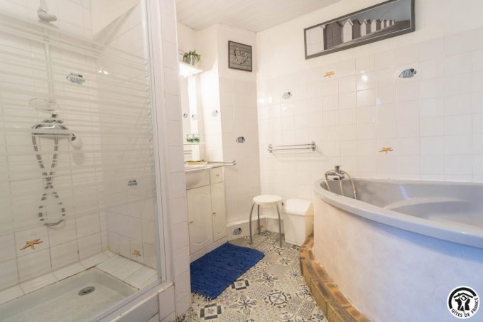 31G100440-848e654a57e546568b167cdf91eedba6