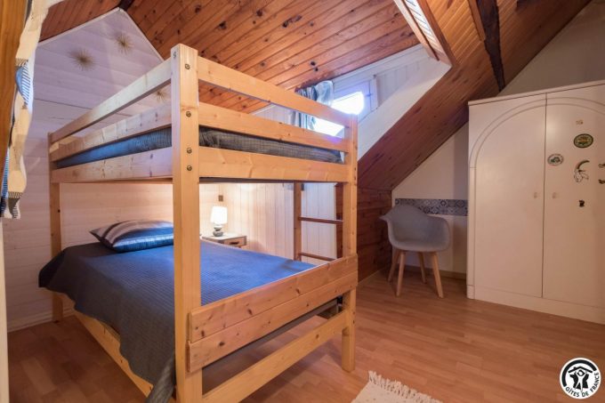 31G100440-a691ae36f74d4f23b4c519e3f78ab22f