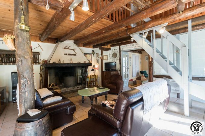 31G100440-a757a99d27f94de59629b2f42c3e7509