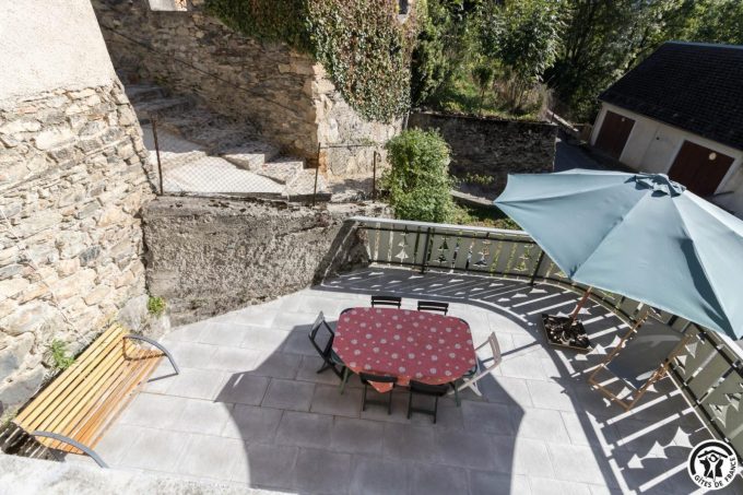 31G100440-e2fe108d51bb44229f0279acb2839b2f