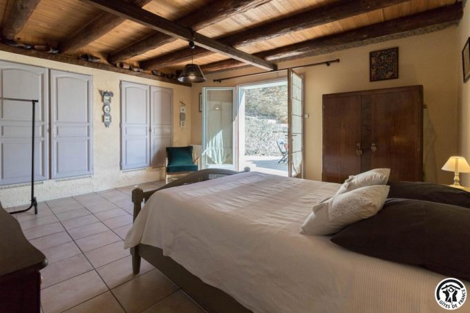 31G100440-e4c43974dfc145858a5d62a6f4af5d6a