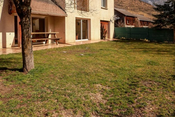 31G100445-293fc18fd9d0468082871c9a101f2a4b