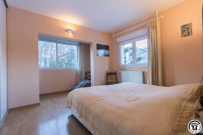 31G100445-3581778d9dcd402298bde8ca434ae641