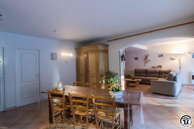 31G100445-5287aa8a52d9402e937153db09a9f0af