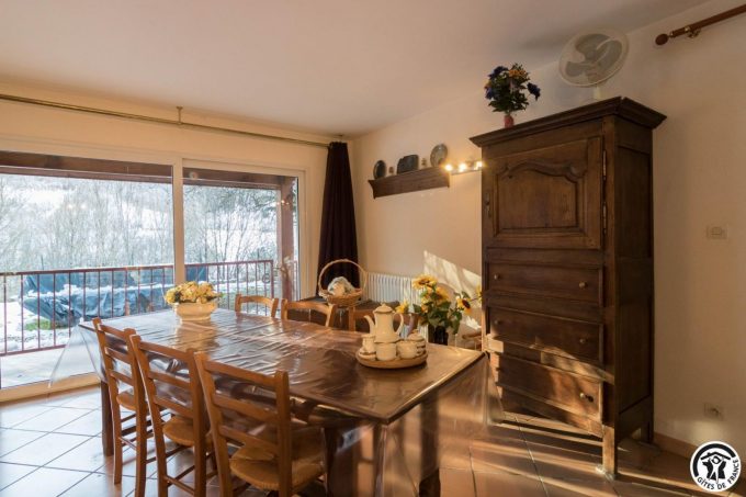 31G100445-72a77b301c9146678cd989602d5d2a0a