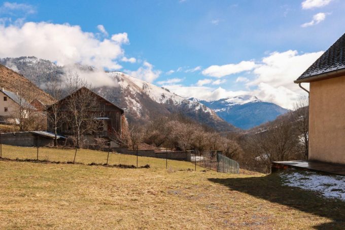 31G100445-c0754454ae81414a8ead200e9658de5a