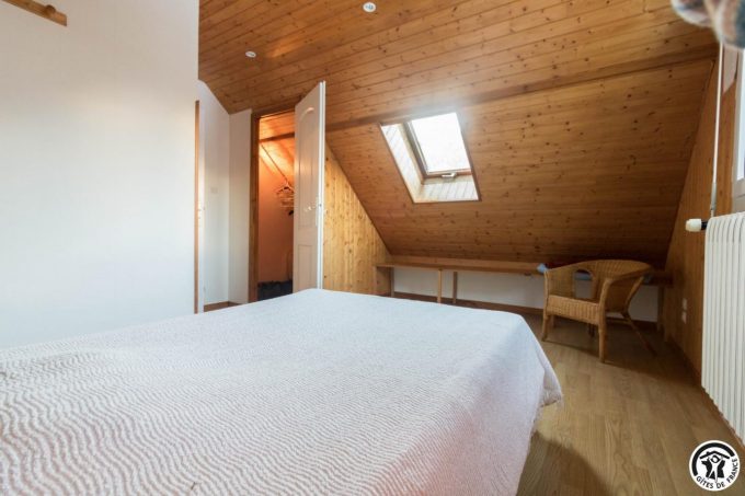 31G100445-d8766030c8a14141ac93495e791e0a97