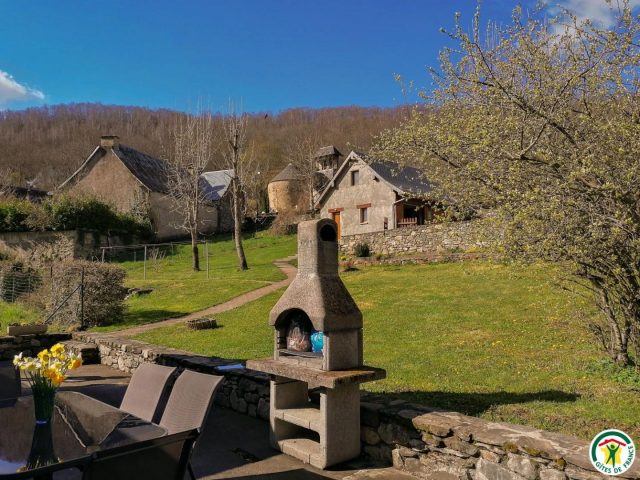 31G100446-79639e35e2b9448885dad6ff6dfecf27