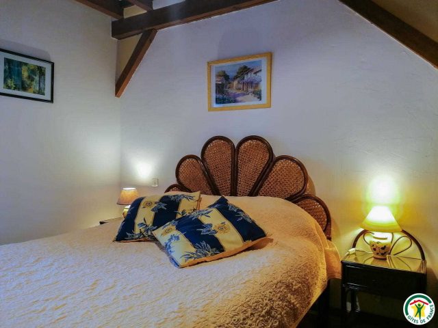 31G100456-0cd02e1c26d6499fbd54199a0e5644aa